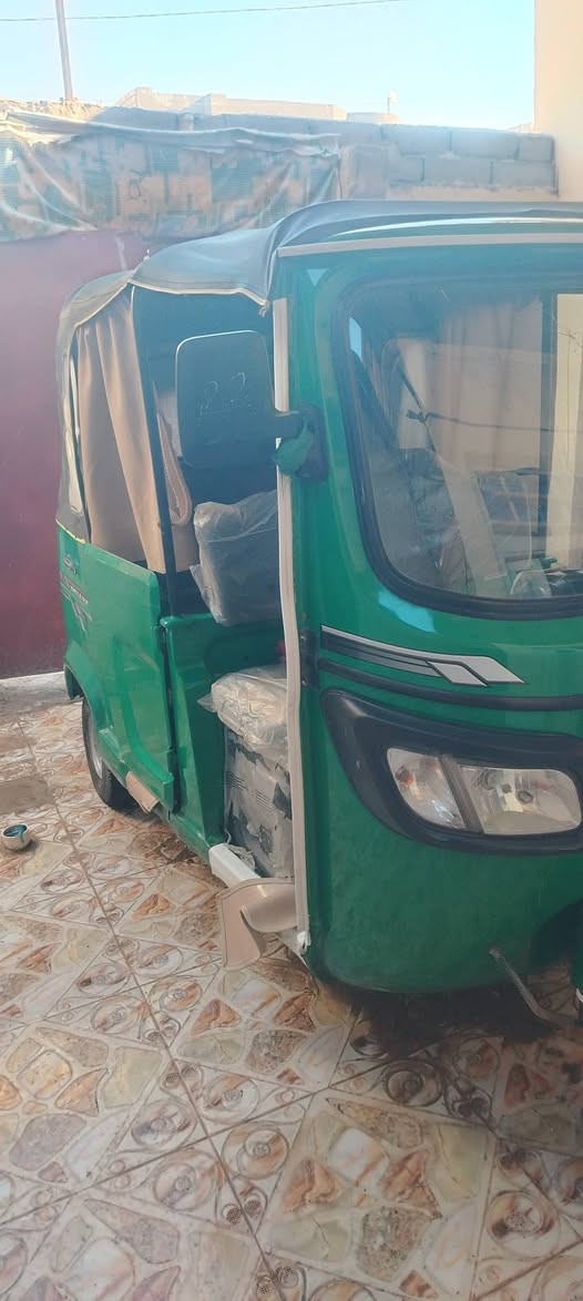 السلام عليكم .تكتك للبيع موديل 22  رقمه ذي قار مبدل كلجات مره وحده وظربه وره يم بك لايت مرجعه بارد السعر 720000 وبيه مجال بعد قليل الشراي يتصل *********** لايراسل لان ذاكر تفاصيل،
