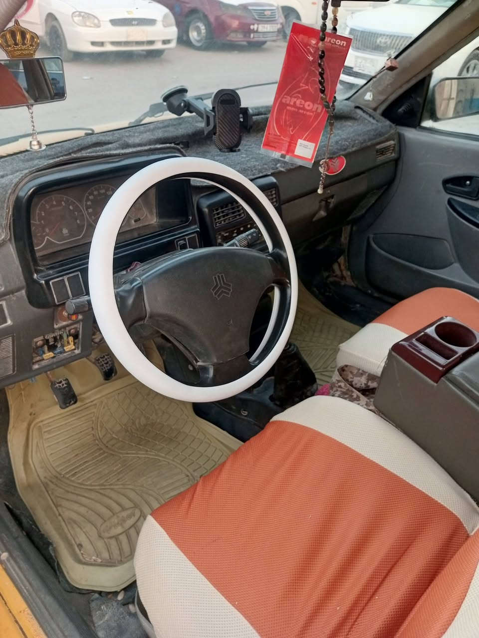 السلام عليكم سايبه موديل 11 تكسي مكفولة ما عد الكير نمره الرابع يفلت السعر 13ورقه وبيه مجال ***********
