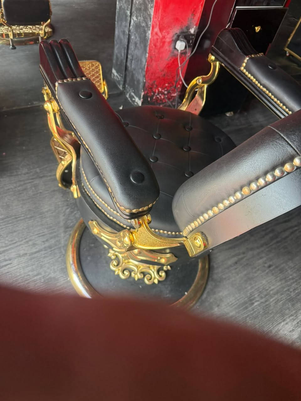 السلام عليكم كرسي حلاقه ملكي   مستخدم وميز  ابو المرايه   ممستعمله جديدة الكرسي جك عالي احسن نوعيه بلسوك بلملكي 
السعر سعر مناسب  بيهن  مجال قليل 
مكاني بغداد الوزيريه  
***********
