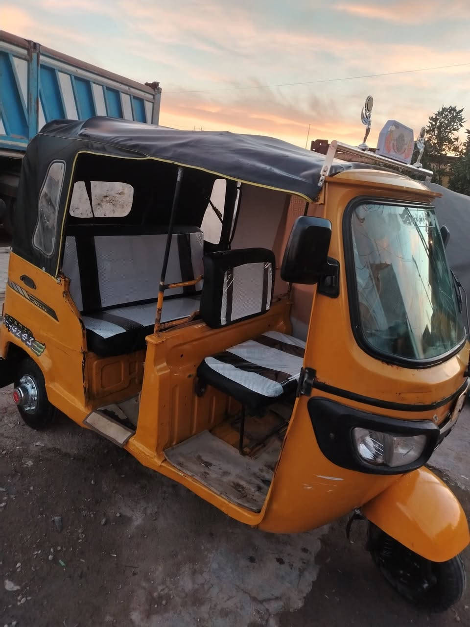 سلام عليكم تكتك تيفي اس موديل ١٩ شهر الثاني أوراق جاهزه كبل للشارع سعر مليونين و٩٠٠ وبيه مجال بغداد مدينه الصدر ***********
