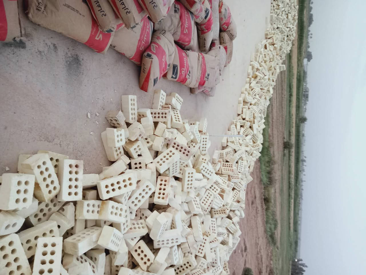 السلام عليكم يوجد ونج التصعيد الكافت المواد البناء رقم ***********
***********
