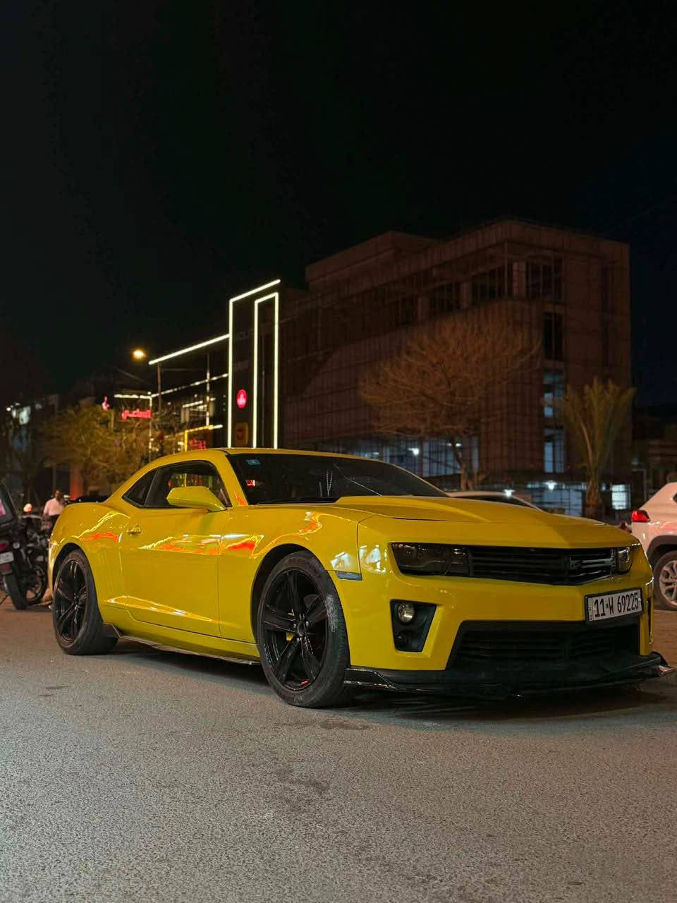 كمارو موديل 2012 ZL1 سعر 80 بي مجال
رقم بغداد شرط التحويل
مصبوغه عام جمالية صبغتها كلش حلوه لون اصفر 

6 سلندر 3600
ماشية ١٨٥ ك م 

حادثها باب الصدر و جاملغ الخلفي جهه باب كير و محرك مكفول

تدفئه تبريد خير من الله صدر امامي خلفي كله جديد داخلها كشنات جلد بلادي كلش نضيف تحكم كهرباء
 سنوية جديد الئ 28 هزة جديدة

مكان السيارة: بغداد
رقم صـــاحب سيارة:*********** بغداد, العراق
