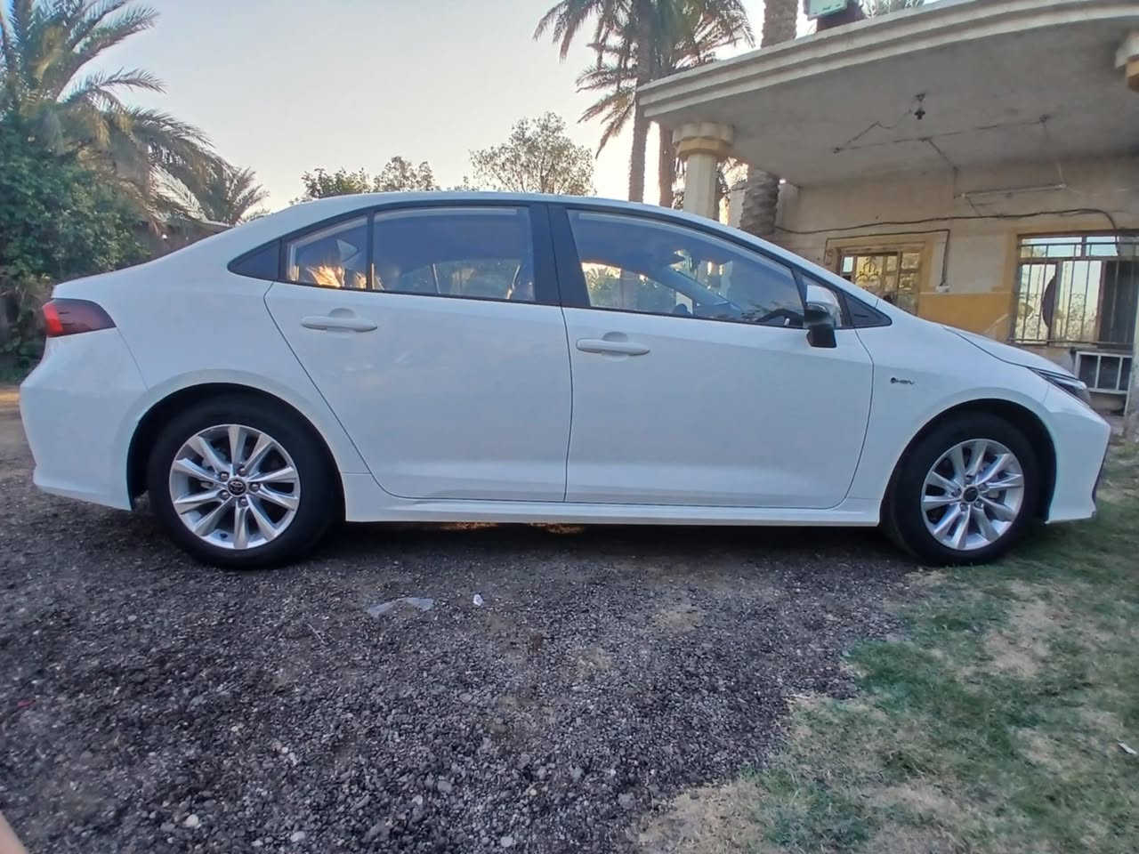 السلام عليكم كورلا هايبرد +بانزين موديل 2025
ماشيه 10الف كيلو بيهه رصعه فقط بالصندوق الخلفي  
السعر 163 وبيهه مجال 
للتواصل 
0780 269 3873
