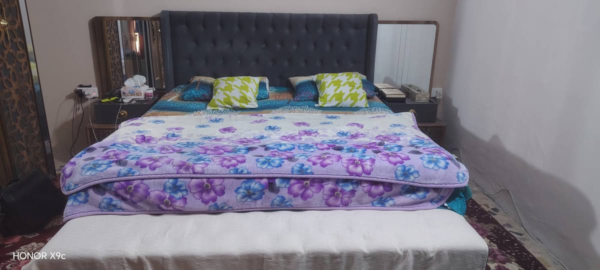 غرفة نوم تركي 10 قطع نظيفة كلش اي ضرر مابيه سعره قفل 10 ورقات مكاني بغداد العامرية *********** ***********
