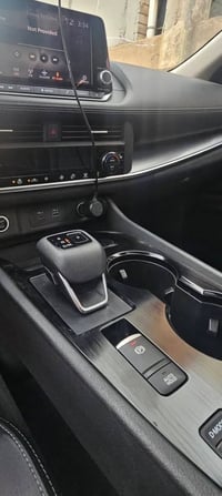 نيسان روج  مواصفات sv الموديل /2023 ترقيم اربيل الدولي  اللون /ابيض با...