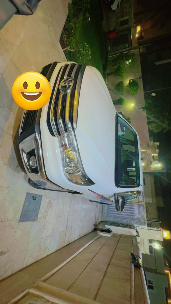 سلام عليكم 
هايلوكس ساز 
موديل 2025 
محرك سعه 2700 
مكفوله من الدعاميه للدعاميه
ماشيه 15800 km
السعر 31000$ وبيه محال بسيط 
للستفسار اتصل 0770861022


**إذا كنت صاحب هذا الإعلان وتريد حذفه لأي سبب، رجاءا أرسل رسالة إلى الدعم الفني**