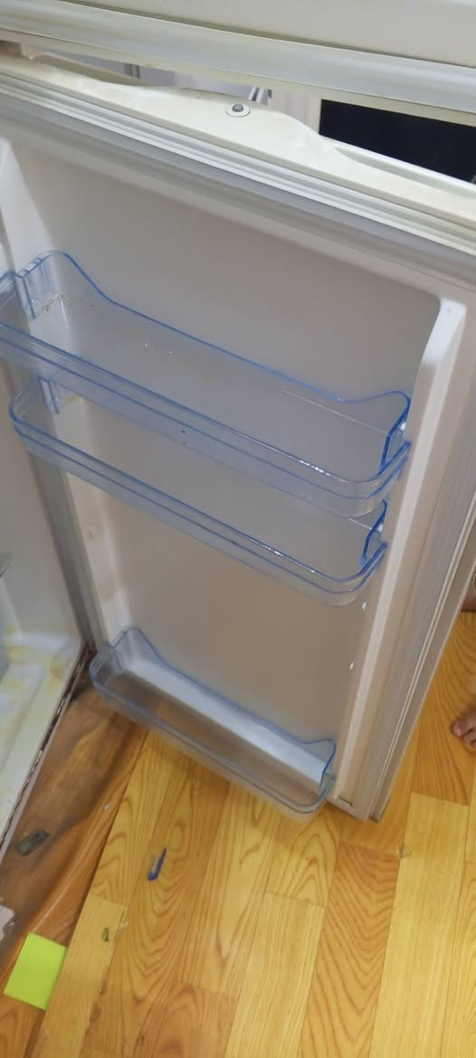 سلام عليكم مبرده وثلاجه البيع المبرده مامستعمله دبل واتر بم وثلاجه مستعمله شغاله سعر المبرده 150ثلاجه 100


**إذا كنت صاحب هذا الإعلان وتريد حذفه لأي سبب، رجاءا أرسل رسالة إلى الدعم الفني**