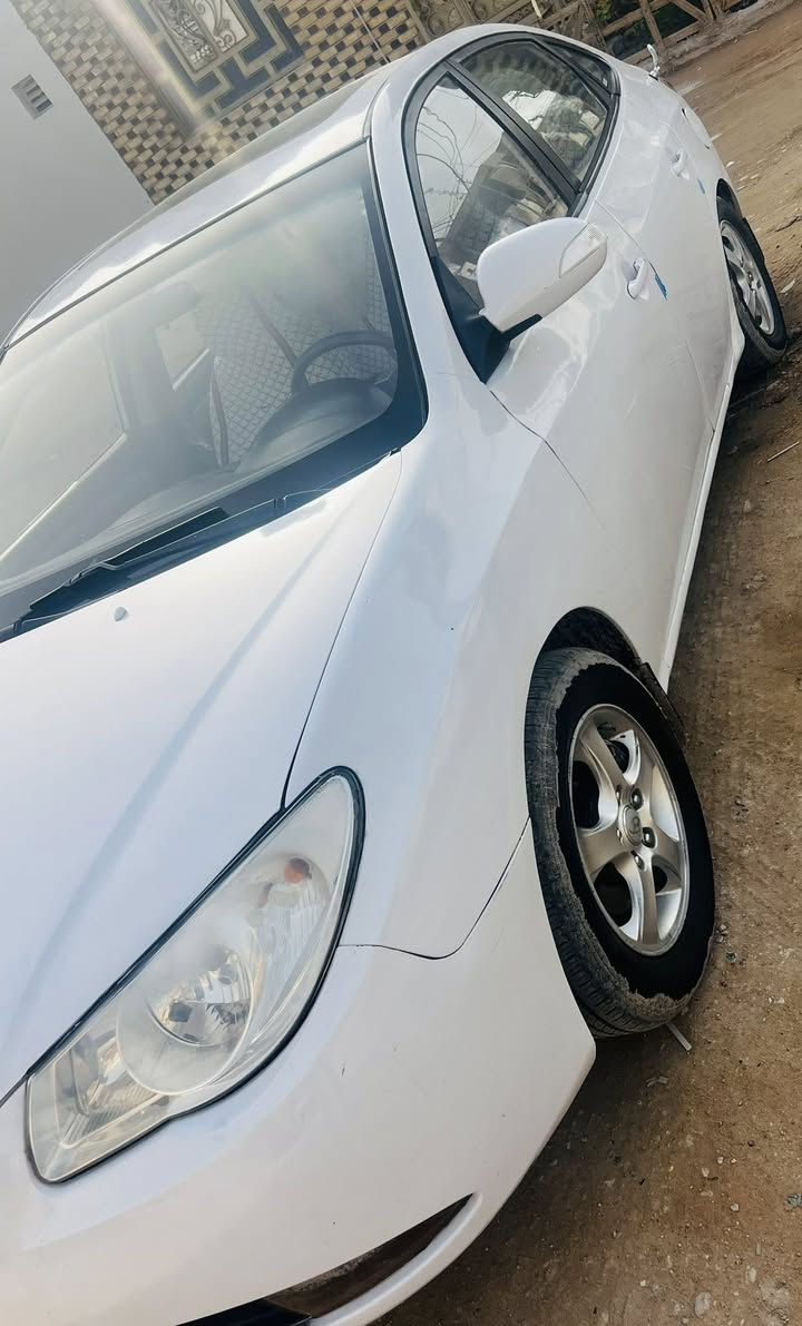 السلام عليكم النتره 11 خليجي مكينه 1600 دكشن عالي سياره جاهزه وجديده ماعايزها شي رقم سليمانيه تريد تحويل تريد وكاله السياره مصبوغه عام مكاني نجف السعر 79 وبيها مجال ***********
