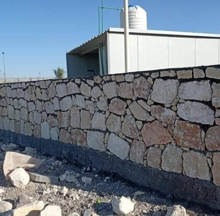 ابو حسين لبناء الحجر كرسته وعمل كافة البناء الحجر ابيوت اسيجه ممرات حقول ***********
