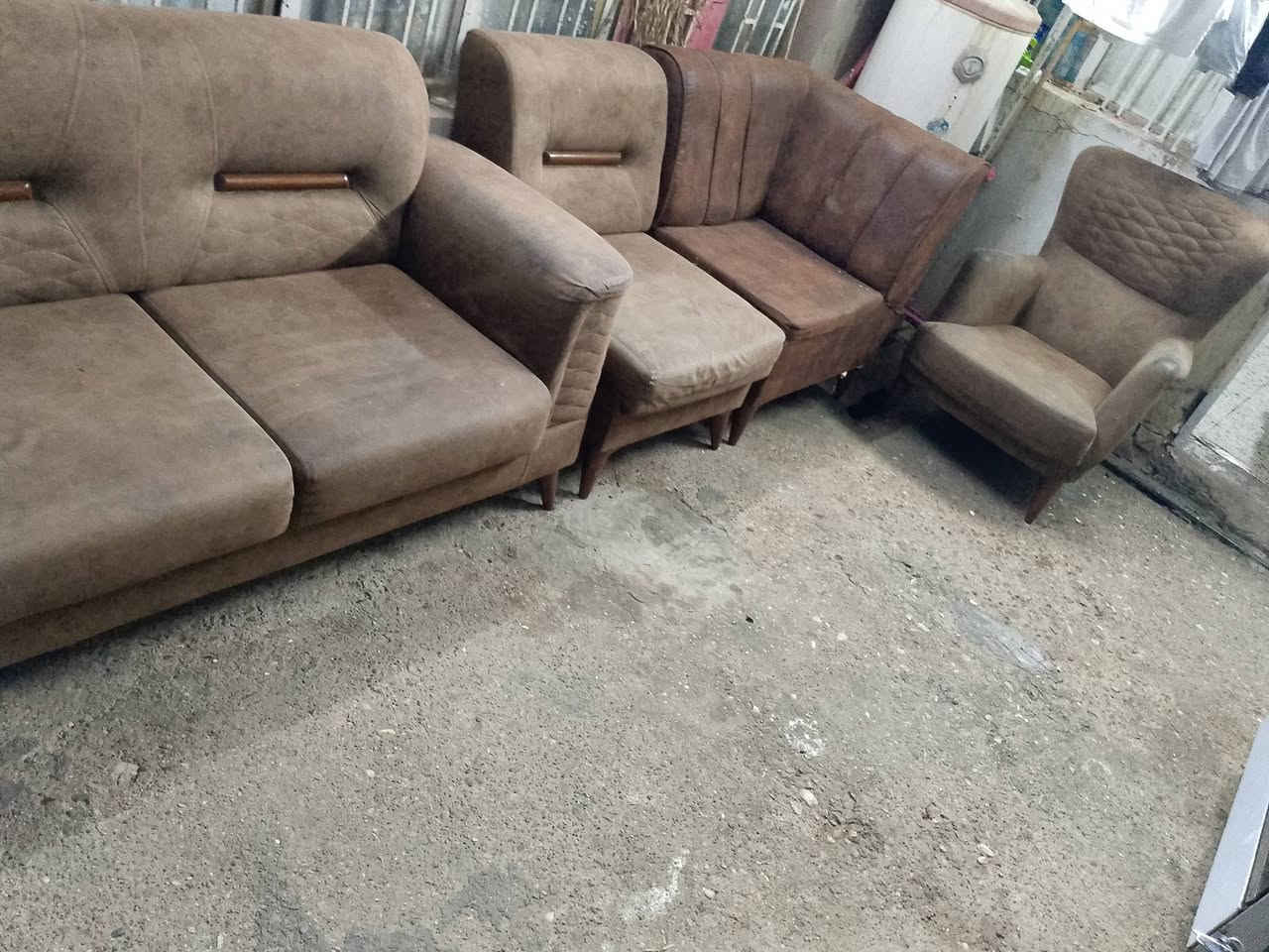 ميزه سعر 20 تخم 6 مقاعد سعر 75 كريعات ***********
