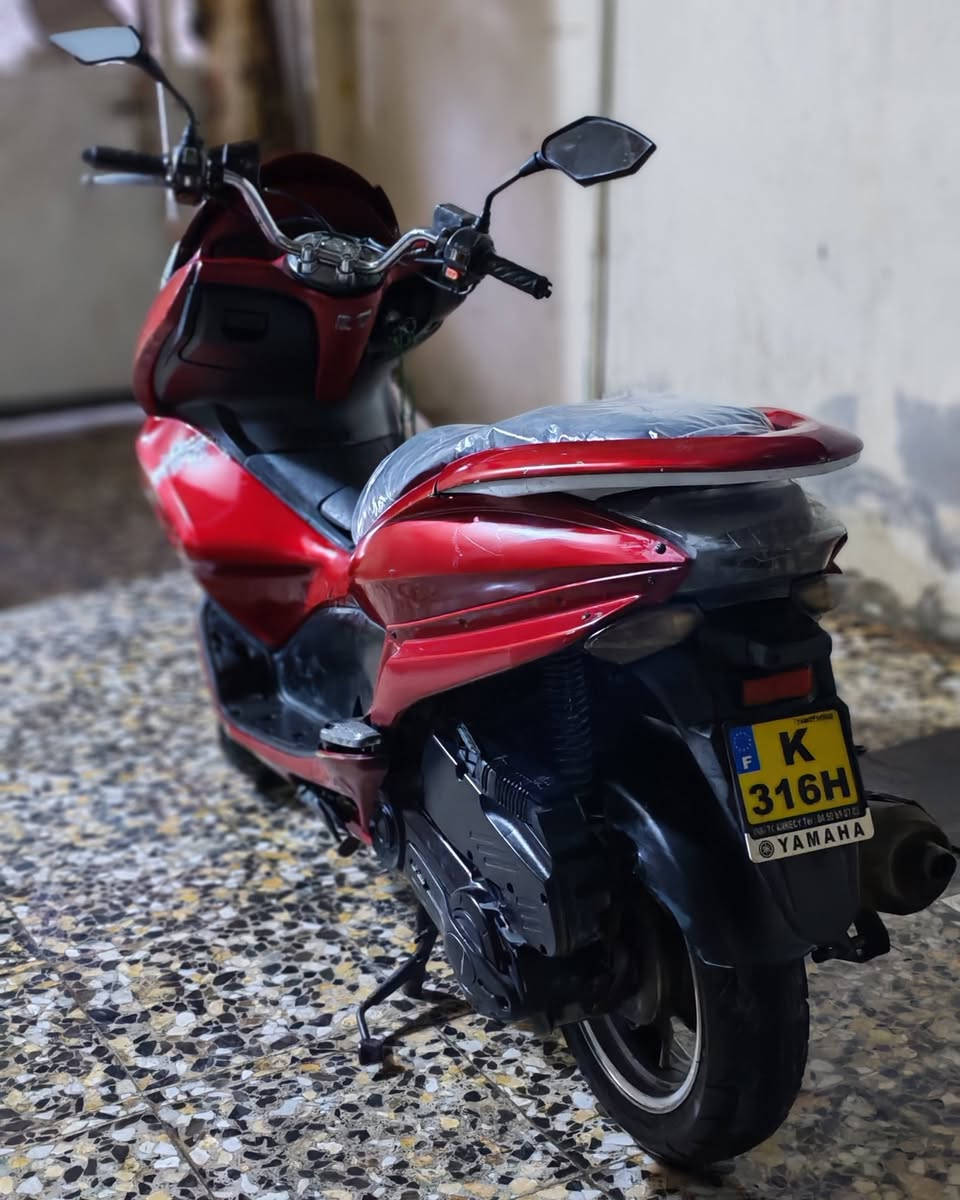 السلام عليكم اخواني دراجه PCX جيل اول كهربائيات شغاله بس الاشاير وكفن نكره سلف الكابريتر يرادله تنضيف السعر 550 العنوان مدينة الصدر الرقم: ***********
