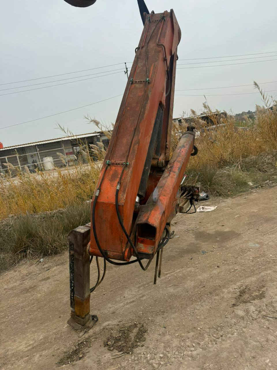 كرين ٥طن للبيع السعر 10$ عشر ورقات هاتف *********** أبو باقر
