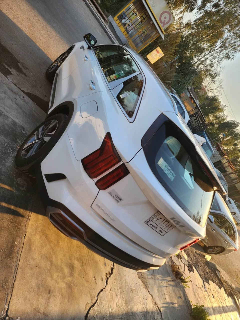 سورنتو 2023 خليجي 
كفاله عامه السياره 
بانوراما 
بصمه 
بصمه ابواب 
تشغيل عن بعد 
شاحن واير لس 
اناره دشبول 
كشنات كهرباء 
جنطه شفط كهرباء 
حساسات اماميه وخلفيه
رادار امامي وخلفي 
شاشه اندرويد اوتو وكاربلي 
سايد بريك بصمه 
تبريد ٣ قطع منفصل
نظام نزول منحدرات 
بردات خلفيه
وباقي المواصفات المعروفه
السياره خليجيه
بالعافيه عل ياخذها
مكان السياره بغداد حي القاهره 
السعر 300 وبيها مجال بسيط 

*********** بغداد, العراق
