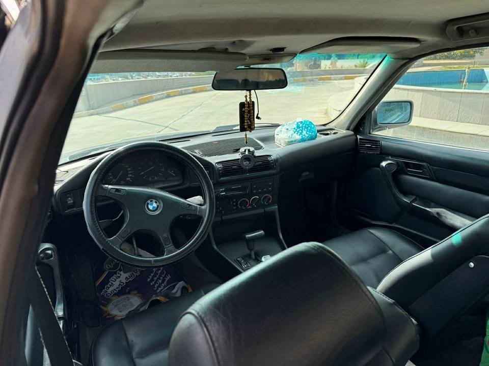 بي ام دبليو للبيع موديل 1991 
رقم اربيل شرط تحويل رقم انكليزي 
كير اوتو
شرط كير ومحرك 
ويل M سياره ما بيها نقص وخير من الله سعر 70 وبي مجال
رقم موبايل *********** كركوك كركوك, العراق
