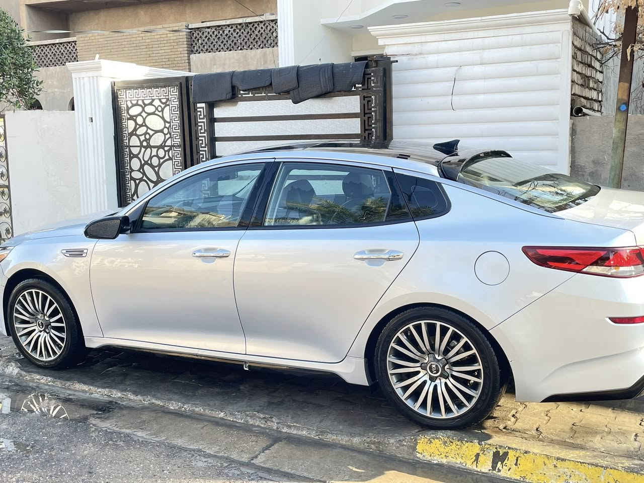 اوبتما 2020 وارد أمريكي حادث بسيط بدون ايرباك  فول مواصفات
باسمي تحويل ثاني يوم 
رادرات 
بانوراما 
بصمة 
حساسات 
كامرا 
نقطة عمياء 
تحديد مسار 
ابل كار بلي اوتو اندوريد 
كشنات جلد كشن سائق كهرباء
تدفئة بالكشنات
ستيرن تدفئة
صندوق ذكي يفتح عند الاقتراب 
ترحيب

ماشية 79 ألف 
محرك 2400
حادثها خفيف كلش (بدون ايرباك) نص البنيدصبغ والدعامية نفسها مصبوغة يعني قطعة وحدة صبغ ليبل واحد السيارة 

سونارين بيها
السعر(165)وبيها مجال بسيط
***********
