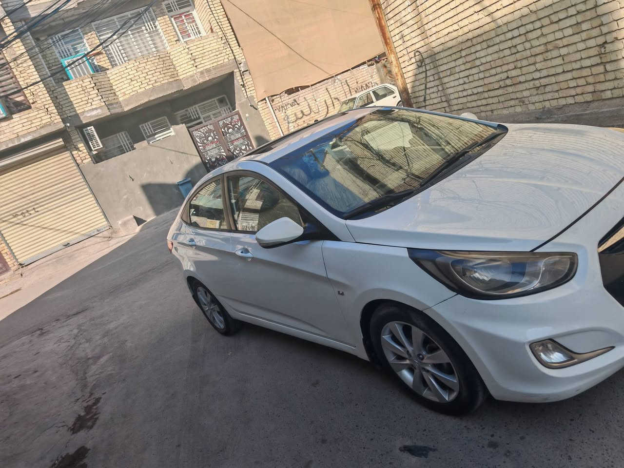 السلام عليكم اكسنت 2012 بلو للبيع السيارة جهزة ماعدة الصدر الخلفي يرادلة ترتيب امة البقي جديد كير محرك تبريد كلة جديد شرط السيارة بيهة جملغ خلفي بدون حوض بس من برة الضرر جملغ وبدلت قبق صندوك بس ذن ضررهة السعر 95 العنوان بغداد الهياكل الغزالية 
التوصل  ***********
