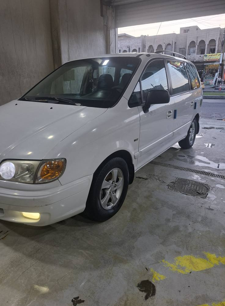 السلام عليكم   هونداي تراجيت 2008   رقم بغداد   سنويه 2028  7 راكب كشنات بلع محرك 2700  السيارة بيه ضربه خفيفه  بال الأبواب الايمن  ونفسه ما مبدل  صبغ قليل مثل ما موضح بل السونار فقط وتجي وتشوف وتدلل سعر 74   وبيه مجال قليل واي استفسارعلىالخاص اوالاتصال/  *********** بغداد, العراق
