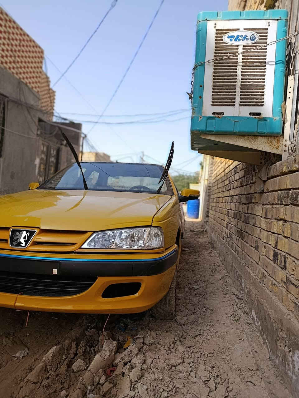 سياره بيجو بارص مديل 10 مكينه وكير جديد هستوني مصعدهن تراي وين متريد رقم قادسيه سياره حلوه زينههه ونتهه شوف كبال عينك سعر 38وبيهه مجال قليل العنوان النجف الاشرف رقم ***********
