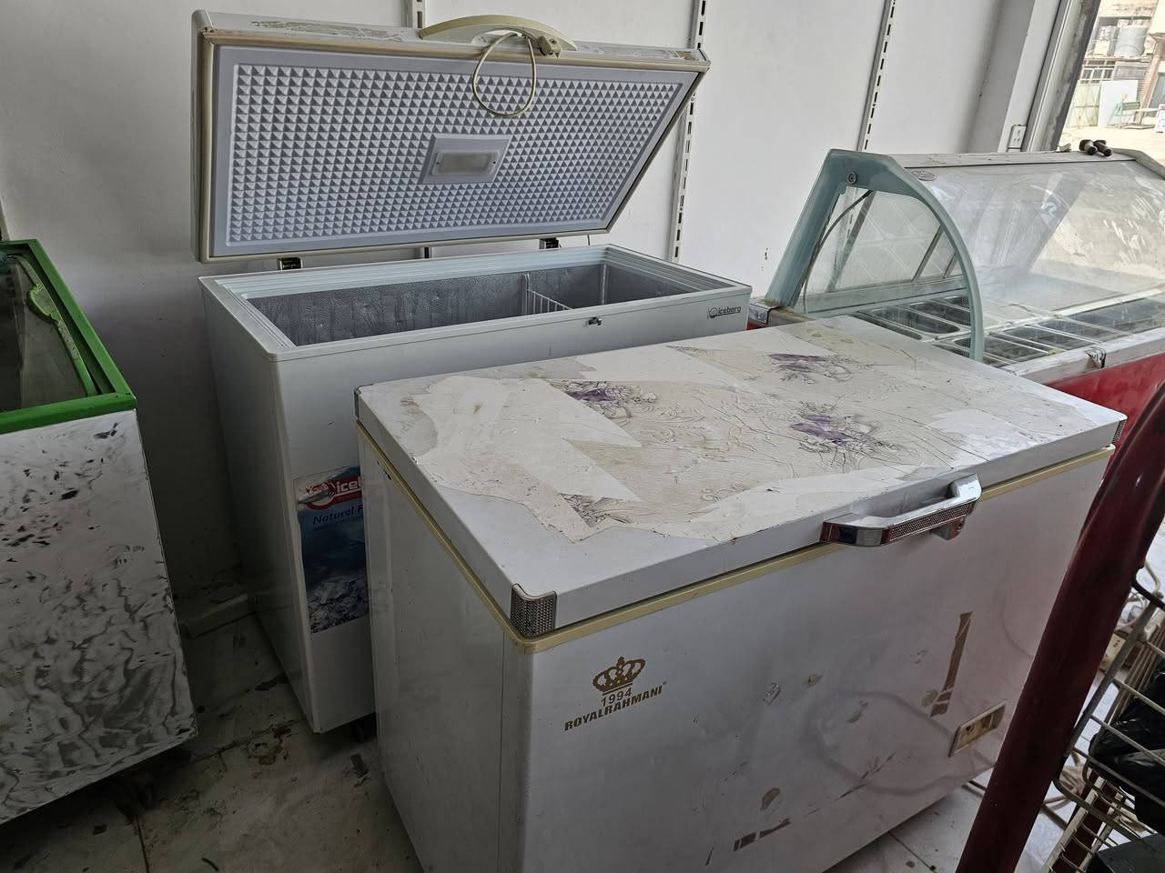 ثلاجه مجمده لبيع عنوان كركوك ***********
