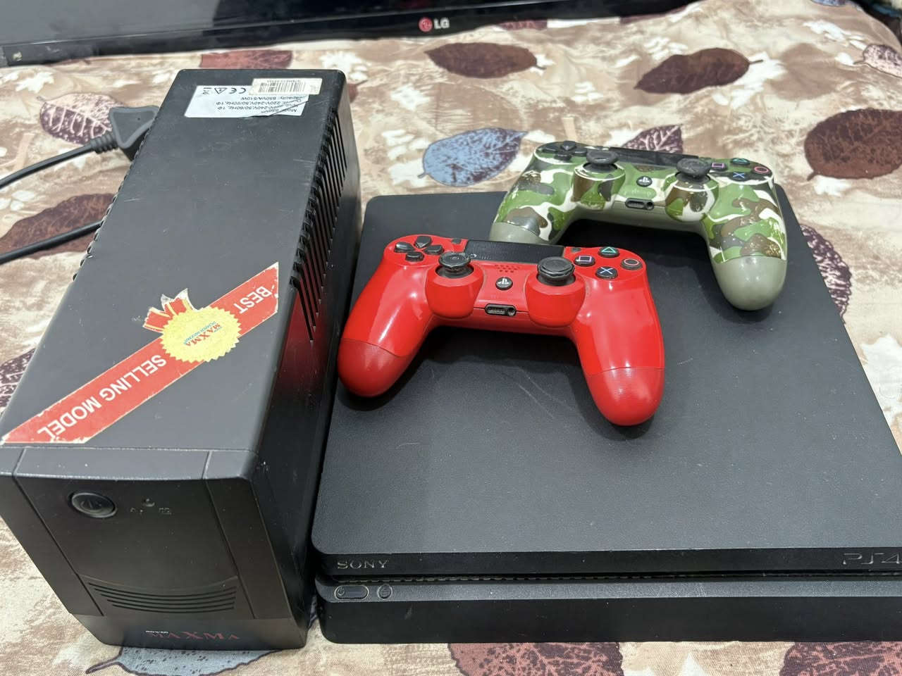 بلي فور سلم مع يدات ثنين بي كسر خفيف مع يوبي اس بي العب gta5 وFC26 بي اشتراك ابلاس c500كيكة تواصل ***********
