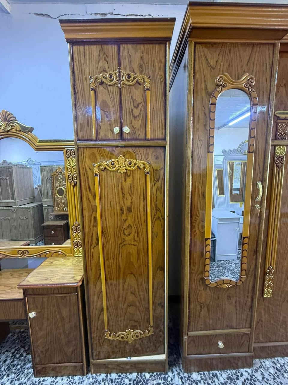 غرفة نوم صاج عراقي جديد 
زاوية دوارة و ملحق بارتفاع كنتور 
صومية السرير ٦ ارجل بلوك اسود 
السعر مليون و ٢٠٠
نهايته مليون و ١٥٠
مع الشد و النقل واصل داخل مناطق بغداد


**إذا كنت صاحب هذا الإعلان وتريد حذفه لأي سبب، رجاءا أرسل رسالة إلى الدعم الفني**