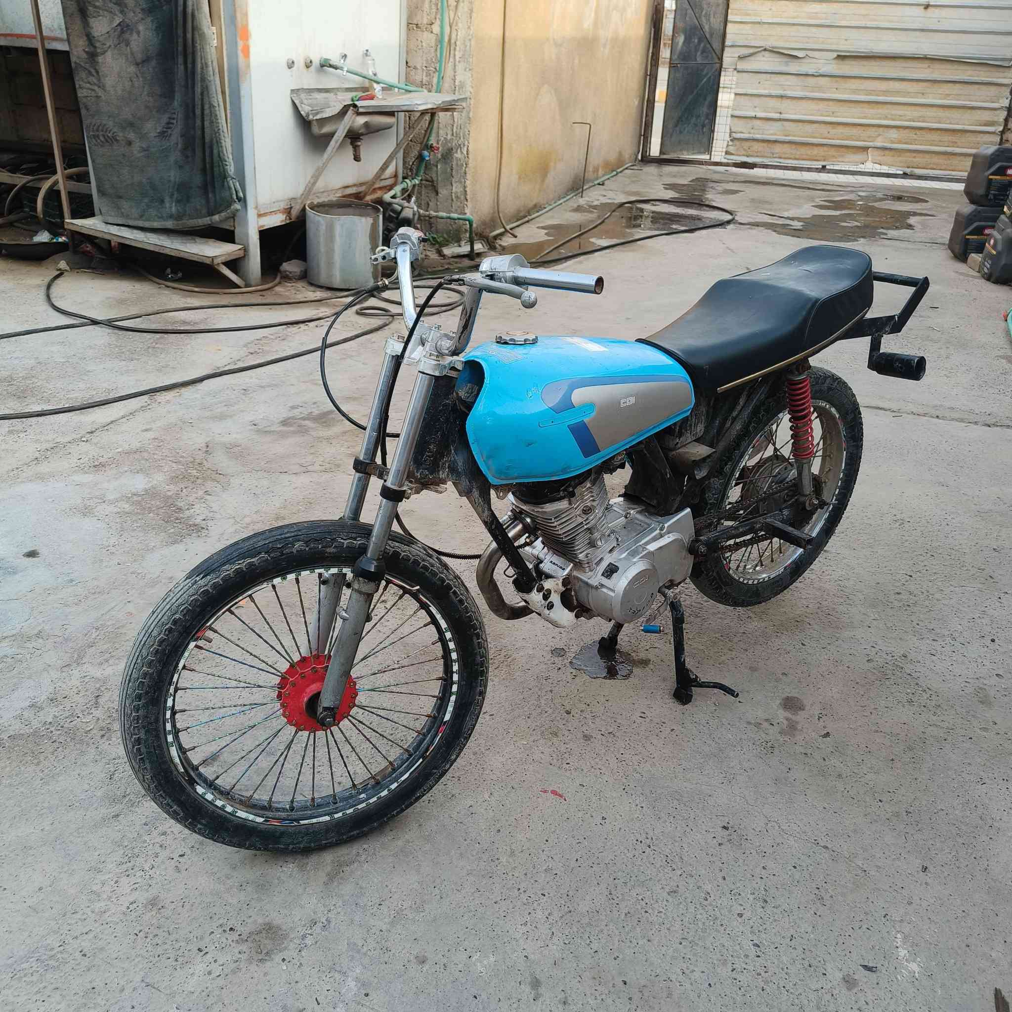 السلام عليكم دراجه للبيع شغاله نكره وحده السعر 225وبيه مجال


**إذا كنت صاحب هذا الإعلان وتريد حذفه لأي سبب، رجاءا أرسل رسالة إلى الدعم الفني**