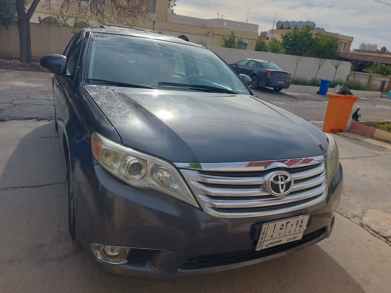 سلام عليكم  افيلون امريكي موديل 2011 سيارة بيه بس قطعة وحدة بدون دواخل سيارة فتحه بل سقف بصمه تبريد تتفية شغال سعرة 140 ما متوجد على فيس رقم واتساب *********** على غرام ورقتين ينزل  من سعرة عنوان دهوك
