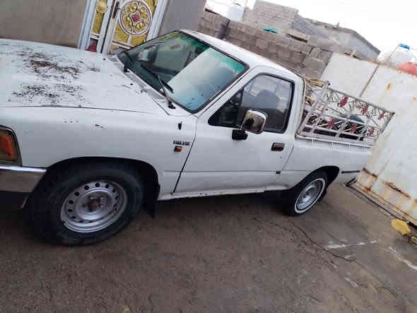 السلام عليكم سيارة 1993 شاصي مكفول مكينة نظيفة كرون سيدة حداديه نضيفه السعر ٥٠ ورقه وبيه مجال المكان ذي قار قضاء الرفاعي الرقم ***********
