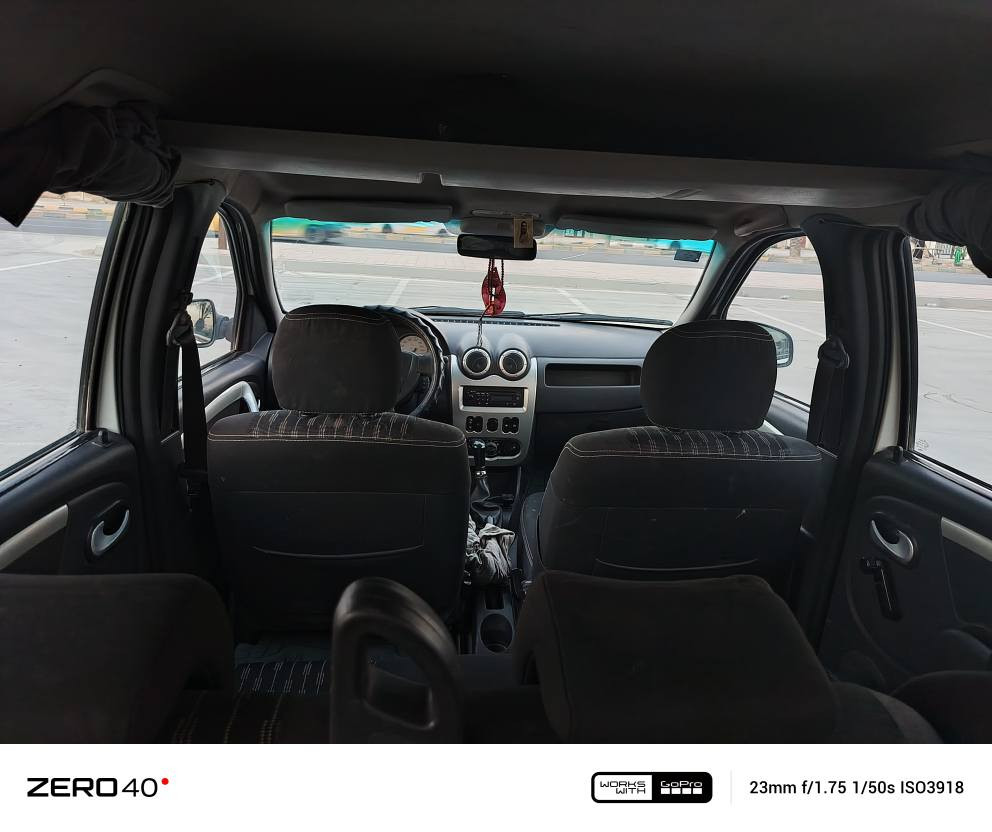 السلام عليكم
البيع رينو لوكان سبعه راكب رقم دولي 
السيارة لاضربه ولاتبديل مكينه وكير شرط تبريد شغال تدفه شغالة حداديه تخم تاير سنويه جديده  كهربيات كلها شغاله 
السعر ٧٣ وبيها مجال قليل مكان السيارة محافظة الديوانية قضاء غماس ///// ***********
