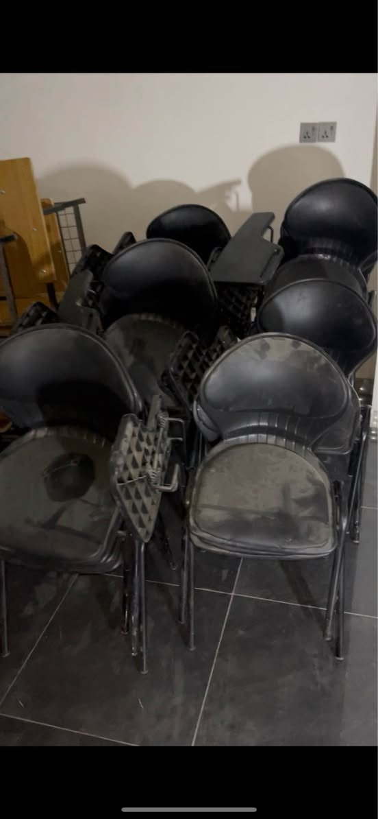 ادوات معهد تدريس للبيع 
ستولات جامعية جلد غير مستعملة العدد ٢٥
ستولات جامعية خشب مستعملة العدد ٢٠
تخم قنفات ١٠ مقاعد
سبورات حجم كبير عدد ٢ وحجم وسط عدد ٢
مكاني كربلاء 
للاستفسار الاتصال على الرقم *********** كربلاء, العراق
