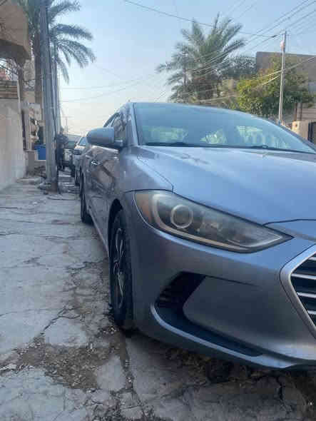 سلام عليكم النترا موديل 2017 SE امريكي حادثه قبق جنطه مبدل بدون شواصي بدون ايرباك وبيه الجاملغات الخلفيه كلير من امريكا وبيه باب السايق هم كلير من امريكا بدون معجون فقط كلير السياره جاهزه ع اخر حبايه من صدر من تخم تاير منضومه تبريد جديده مناقصه اي شي مكاني بغداد حي الجهاد السعر 106 قفل قفل رجاء  للاتصال ***********
