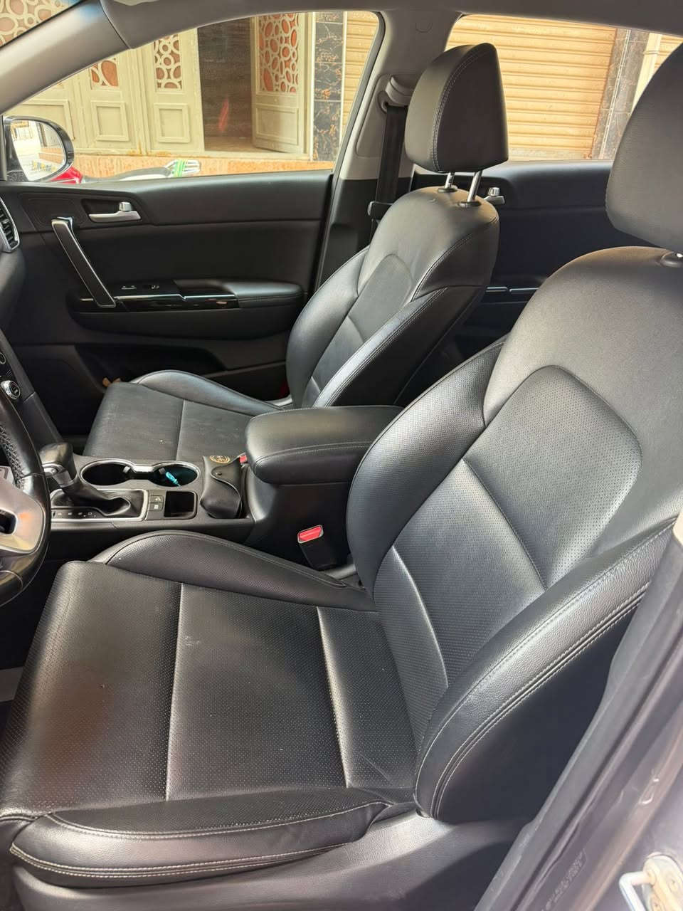 للبيع سبورتج ٢٠٢١
🔹 اللون: نفطي
🔹 رقم السيارة: أربيل (مسجلة باسمي)

📌 المواصفات:

 • فئة EX (فل كامل عدا الفتحة)
 • بصمة تشغيل
 • رادارات
 • مانع انزلاق
 • إشارات بالمرايا
 • ترحيب
 • تبريد 4 قطع
 • جنطة كهرباء
 • كراسي كهرباء
 • تدفئة بالكراسي الأمامية

📌 حالة السيارة:

 • ضرر جاملغ وبنيد
 • لا غرق، لا شاصي (موضح بالصور)
 • مكفولة كير ومكينة
 • السيارة جاهزة، ما بيها أي نقص

📍 الموقع: الأنبار / بابل

📞 للاستفسار:
يرجى التواصل على الرقم: (***********)
