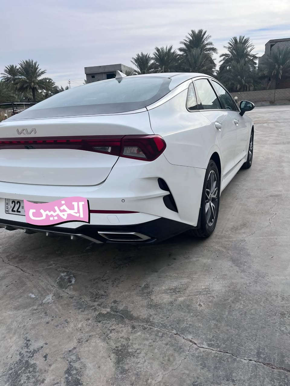 السلام عليكم 
كي فايف خليجي 2023  شركة نم رقم أربيل 
السيارة ماشية ٩٨ محرك 2000 دوش 
مواصفات السيارة بصمة تشغيل عن بعد مري شفط 
5 مود سياقة شاشة كبيرة ابل كار وكار بلي كشتات جلد 
كشن السائق كهرباء وباقي المواصفات معروفة 
السيارة بيها شخط بحافة البنيد مقدار الشخط ٢ سنتيم ورفيع جدا أصلا ما مبين ابد السيارة نضيفة جدا والسيارة بأسمي 
سعر السيارة ٢١٠ وبيها مجال حك الجية 
مكان السيارة ديالى بعقوبة للتواصل على الرقم التالي 
***********
