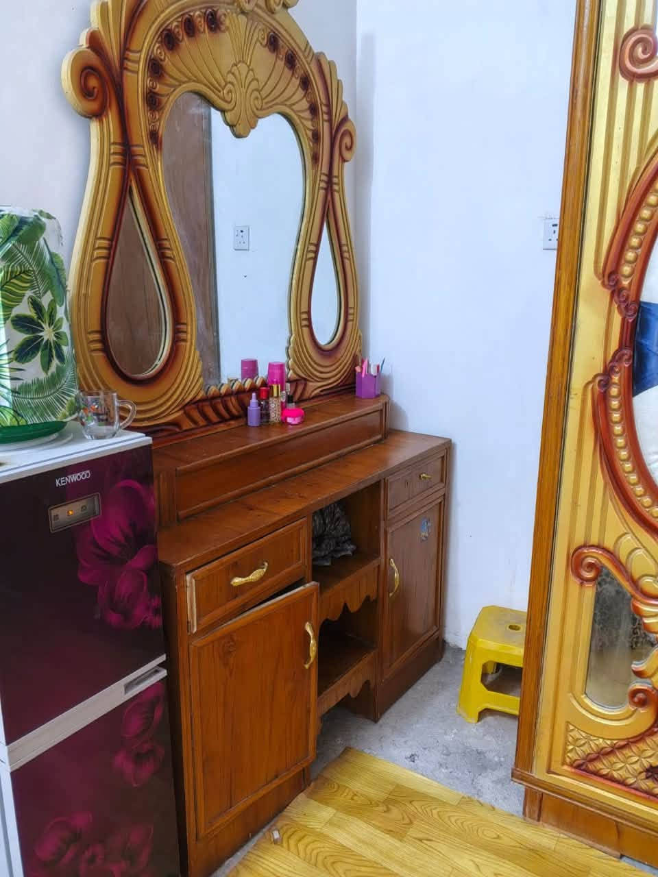 غرفه حجم كبير للبيع 600 وبيها مجال نضيفه كلش تجي تشوفها وتقتنع بيها ياله تاخذها
مكان بغداد المدينه الصدر
***********
