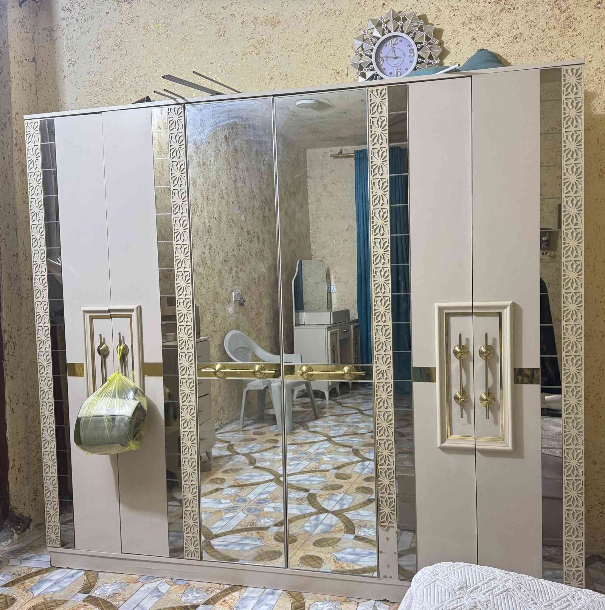 السلام عليكم 
غرفة تركية للبيع السعر ٦٠٠


**إذا كنت صاحب هذا الإعلان وتريد حذفه لأي سبب، رجاءا أرسل رسالة إلى الدعم الفني**