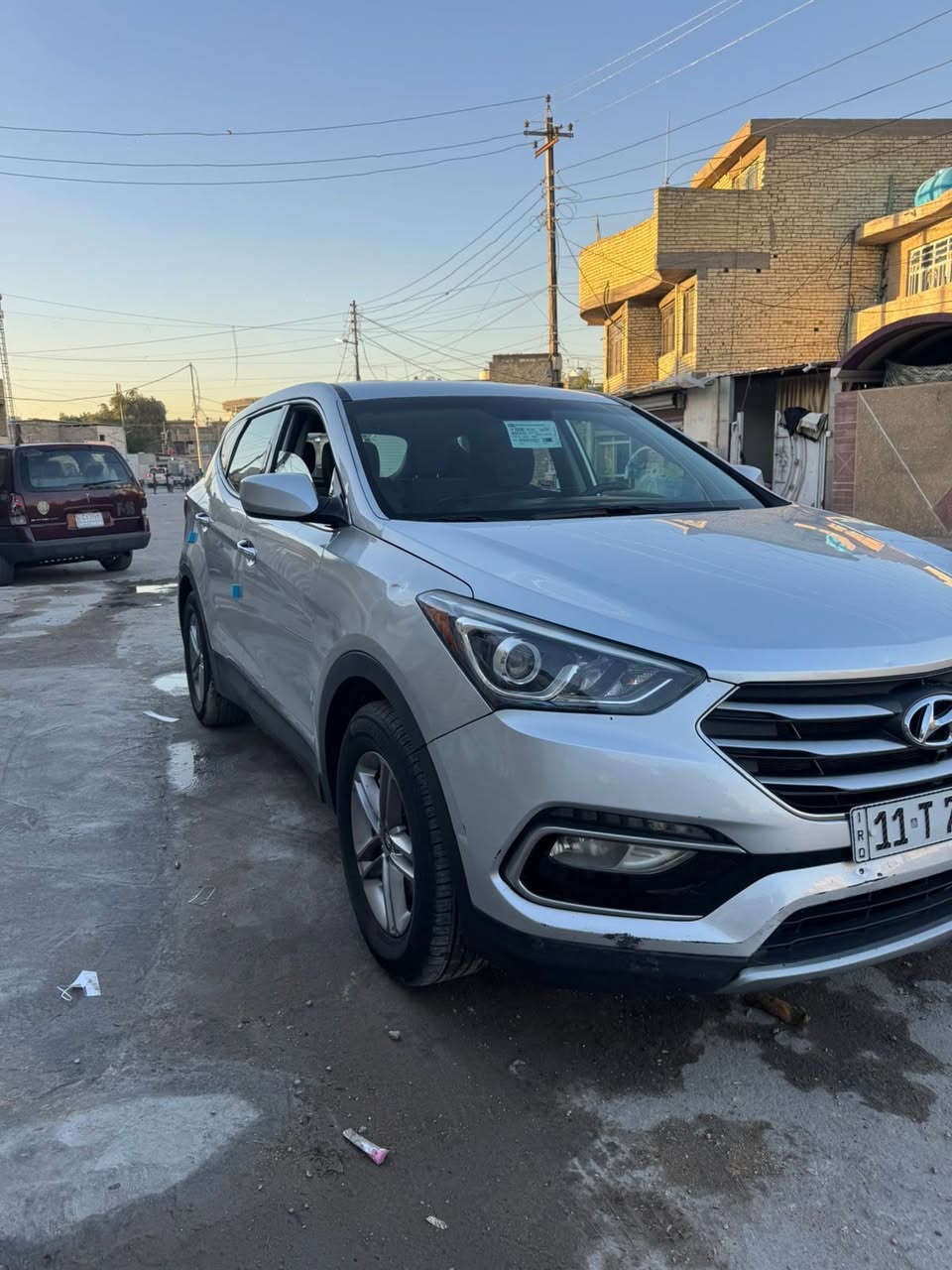 سنتافي للبيع موديل 2017وارد أمريكي  حادثه بين بابتين بدون تبديل بدون دواخل سيارة سياره جديده محرك 2400 محرك كير على شركة تخم تاير صدر كله جديد رقم بغداد الجديد سعر 132 ورقه مكان سيارة بغداد الرصافة رقمي 
***********
