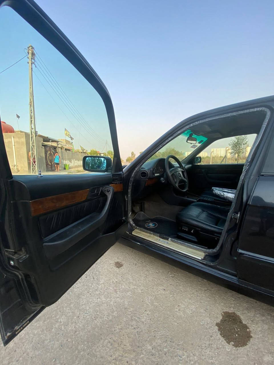 سلام عليكم
بي ام دبليو موديل 94 وارد ياباني 
مكفوله  من كلشي 
المكان بغداد  
تحسين ابو حمزه 
‏‪0771 145 6012‬‏
لحد يراسلني رجاءا 
مكلف بل نشر فقط 
اتصل وتدلل على الرقم
