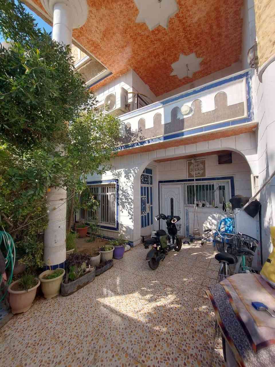 دار للبيع ✅️ الموقع بعقوبة حي المهندسين 🛕 شارع جامع [ صفاء الدين القيسي ] 🛣 خلف كراج بغداد القديم 💥 موقع مميز ⬅️ خدمات كاملة ⚜️ نوع العقار طابو ملك صرف ☎️ لمعرفة السعر لطفا الاتصال على الرقم ***********
⭕️ مساحة ( ١٦٥ ) متر 🔺️ واجهه ( ٥ ، ٨ × ٢٠ ) متر 

🏘 طابق الأول ( ١ ) غرفة نوم 🏛 وستقبال 🟨 وصالة 🛖ومطبخ [ حار ♨️ بارد ] 🛁 ومجموعة صحيات كاملة 🔶️ ومناور عدد ( ٢ ) 🚘 كراج سيارة 🏝 مع حديقة

🏘 طابق ثاني ( ٢ ) غرفة نوم 🔱 وصالة صغيرة 🛁 مجموعة صحيات كاملة🛖ومخزن ⬜️ مع سطحين 💥 

🏩مواصفات الدار 🧱 بناء طابوق 🟨 الأرضية صب شريطي بتلو 💡كهربائيات الدار سيمنز سعودي الأصلي 💠 نقوش الدار مغربي ⚜️⚜️⚜️

للاستفسار او الاتصال ☎️
 على الرقم*********** 📞📞
