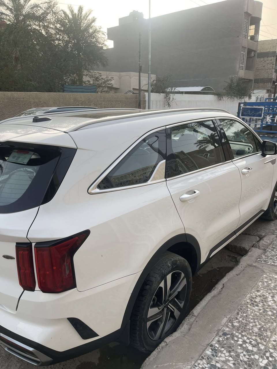 السلام عليكم 
سورنتو مديل ٢٠٢٢ رقم بغداد خليجي 
٦ سلندر 
بانورما كير ماوس
صندوق كهرباء 
وبعد هواي بيها مواصفات 
السيارة فول مواصفات 
السعر ٢٧٥$ وبيها مجال 
اتصال على هذا الرقم 
***********
سونارها مرفوق بالصور
