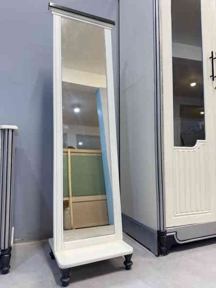 معمل ومعرض البغدادي للاثاث العراقي عنوان قلعه سكر بقرب من مطعم الكويت السياحي 
***********
