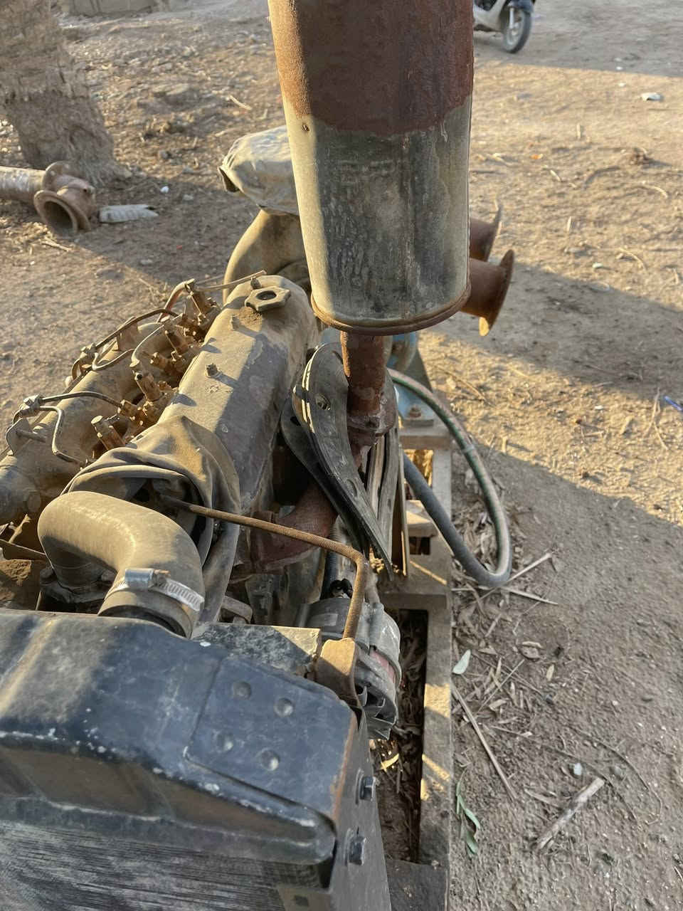 السلام عليكم مضخه ماء نوع فيات ايطالي بلادي بم ومحرك بلص شركه عليه خنزيره 8•10 مذب7متر وصوندات20متر  كامل بس شغل سعر مناسب شراي يتصل***********
