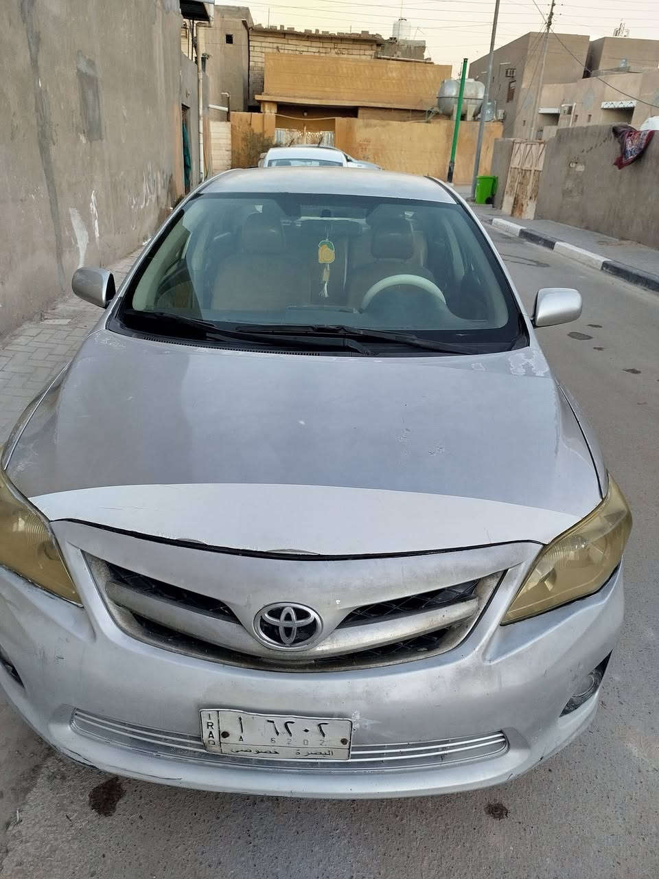 السلام عليكم
سياره كورلا 2009 وارد امريكي ضربه جاملغ السايق لايت زينون لون سلفري بيها جراد 
كير ومكينه 2000  راعيها يريد تحويل
السعر 90 وبيها مجال مكان السياره
البصره الزبير الريسز  
***********
غير متواجد على النت
