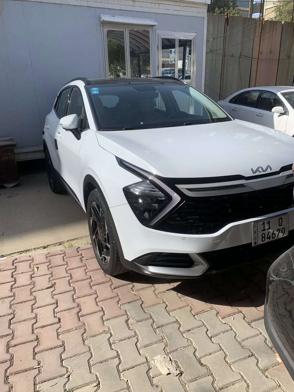 للبيع سبورتج 2025
ماشيه 21 
كفاله عامه 
رقم بغداد
المواصفات بانوراما 1/1 
المقاعد مخمل بيجي 
كراسي كهرباء ⚡️ 
باقي الواصفات معروفه 
صندوك كهرباء ⚡️ 
السعر 236 وبيه مجال 
بسمي تحويل ثاني يوم 
هزه جديده 
رقم التلفون *********** بي واتساب مكان سياره بغداد غزالية
