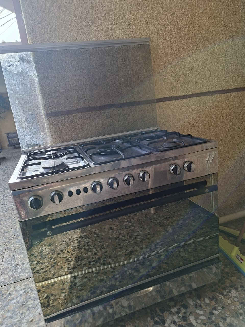 السلام عليكم طباخ فريش ٥ عيون  للبيع شغاله مضبوط والفرن شغال فقط مشكله تسريب غاز من مكان الصونده مكان بغداد


**إذا كنت صاحب هذا الإعلان وتريد حذفه لأي سبب، رجاءا أرسل رسالة إلى الدعم الفني**