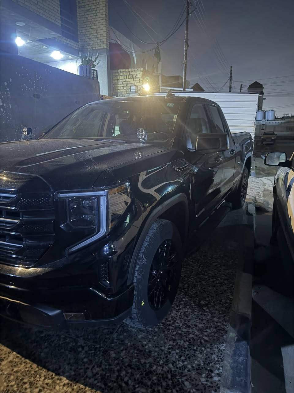 سلام عليكم سياره جمسي بيكم مديل 2023/ وارد امريك سياره /اربع السندر /تيربو /. باب قصير/وبدي طويل/ سياره جديده كلش حداديه كير محرك تخم داير/ضربته خلفيه /ما مشيه السياره قيلي /تفاصير الضربه والسعر تواصل عله هاذ الرقم /***********
