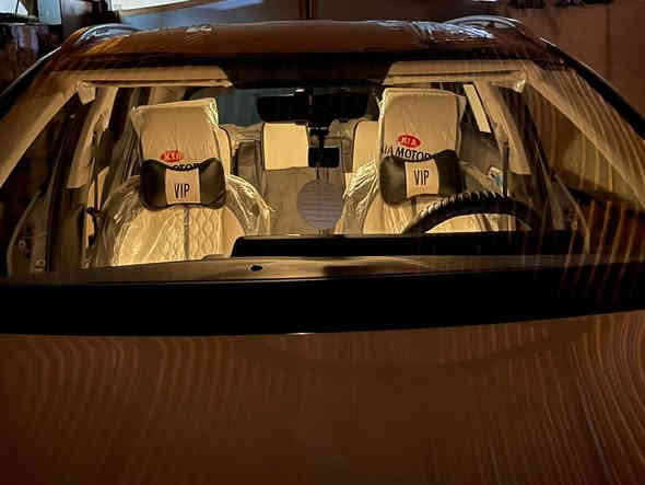 سبورتج ٢٣ خليجي نص فول بصمه تشغيل حساسات امامي خلفي بصمه ابواب مانع انزلاق ويل ١٩ كروم داخل بيجي وبعد بيها مواصفات ماشيه ٢٢٠٠٠بعدهي بالضمان وبلزكات الشركه بيها بارد بسيط كد شبر وطخه بسيطه كد اصبعين سياره بالخير على الي ياخذها سعر ٢٢٠٠٠دولار يعني٢٢٠ ورقه العنوان الشعب ***********
