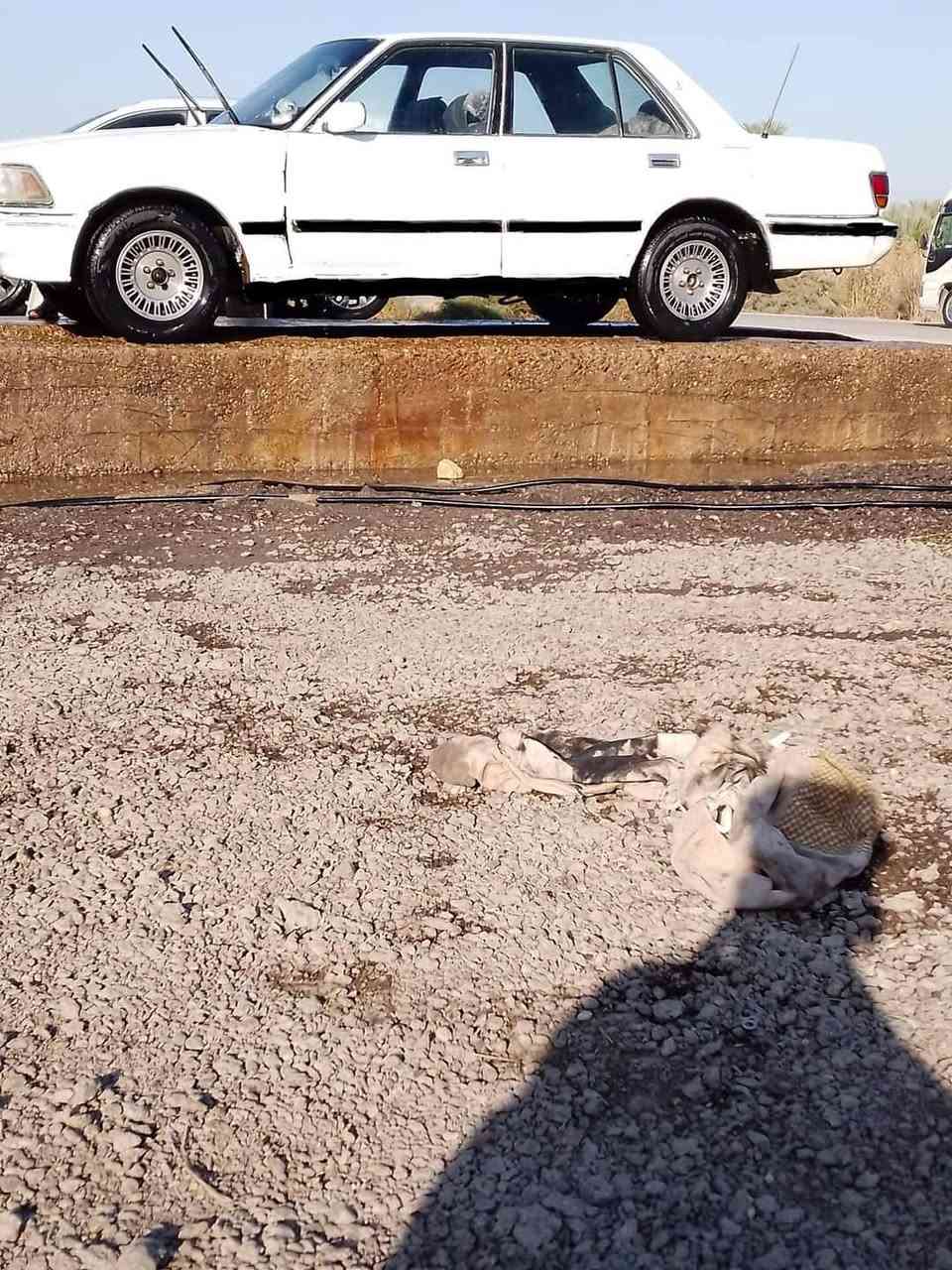 سلام عليكم
سياره سيدان موديل 91 سياره جديده رقم انكليزي باسمي تحويل ثاني يوم محرك بيه شخطه يعني عوزه تجفيت سياره جاهزه ماعده المحرك. نضيفه تجي وتشوف وتقتنع يلا تاخذه حلوه كلش كير محرك ونجي.رقم انكليزي انبار مشروع وطني  سعر(25) وبيه مجال كلش قليل حك الجيه. الشراي يتصل ع رقم ***********وبيه خير ويدلل
