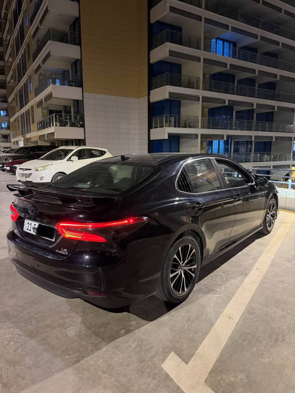 بسعر مناسب حادث حلو (( 175 ورقه )) 
كامري 2021 أمريكي بدون ايرباك 
حادثها جداا بسيط وخفيف ماشيه 94 الف 
بصمه كرسي كهرباء كإمره شاشه حساسات 
مكاني المنصور بوابه العراق 
السياره بغداد باسمي على ايدي نظيفه
***********
