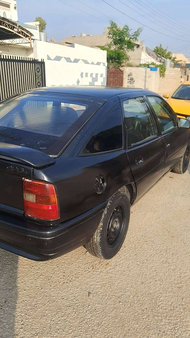 فكتره للبيع موديل ٩٢كركوك مشروع وطني سنويه نافذه كيرمحرك صدر تايرات كهربائيات شرط سعر ٢٩اوبيه مجال ***********)(***********
