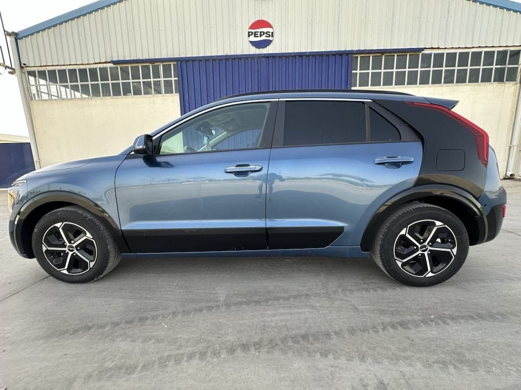 السلام عليكم
كيا نيرو 2024 هايبرد رقم بغداد 
محرك 1600 هايبرد
الفئة تورنك اعلى شي بالنيرو 
ماشية 51 الف كيلو 
تبديل الصندوق الخلفي نفس اللون 
صبغ دعامية خلفية فقط
السعر 19 الف دولار وبيها مجال بسيط
عنواني الداوودي 
للتواصل 
*********** بغداد, العراق
